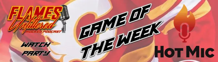 Purple podcast icon with a microphone symbol in the center.